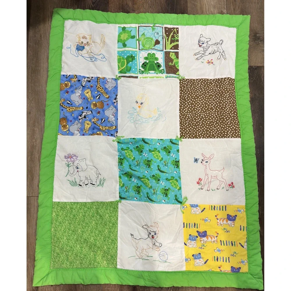 Vintage Handmade Baby Quilt Embroidered‎ Animal Patchwork Green 36x48 Nursery